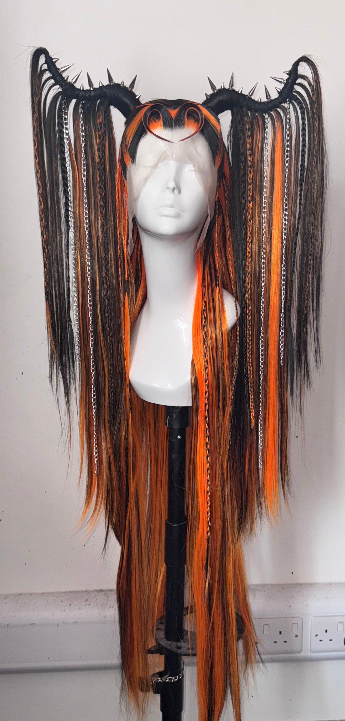 ÉireHeadRTW - neon orange + black, draped horns