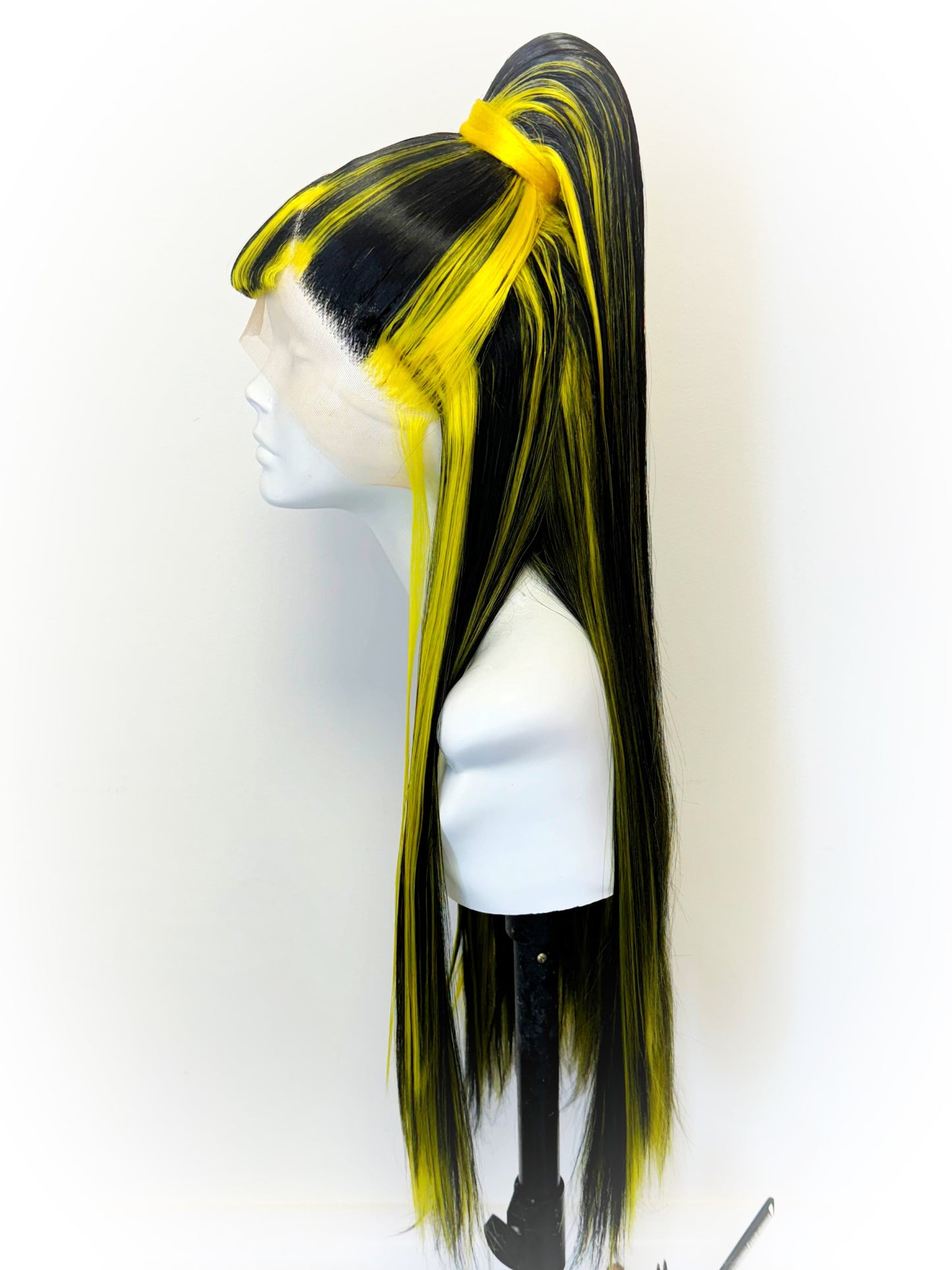 ÉireHeadRTW - Black & Yellow ponytail
