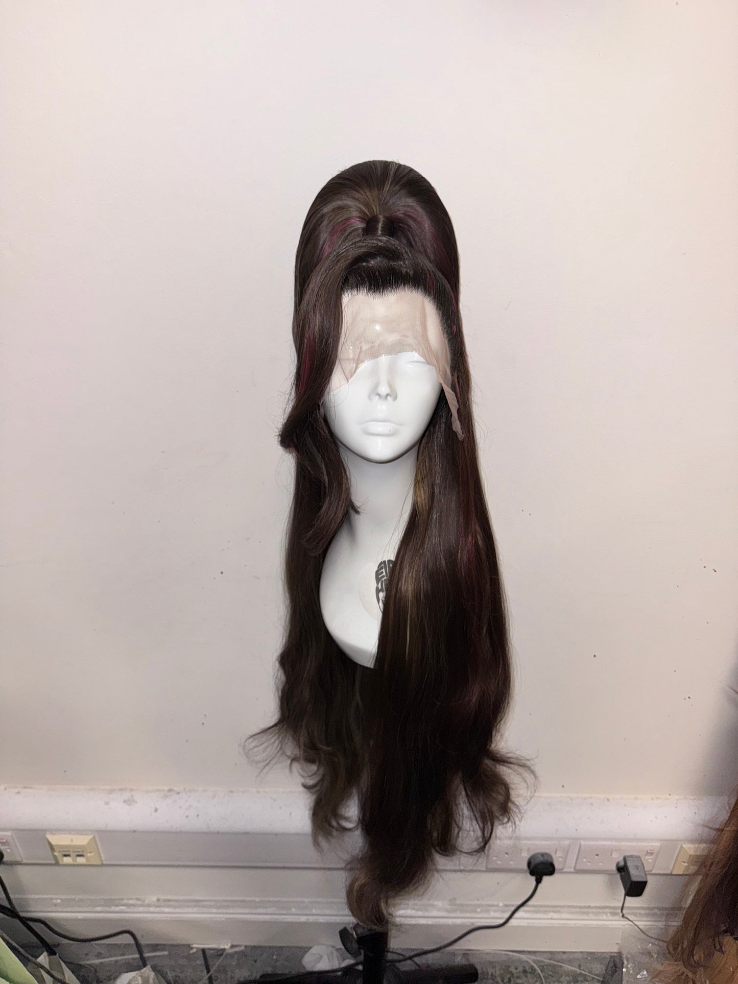 ÉireHeadRTW - brunette with highlights and pink - half up ponytail