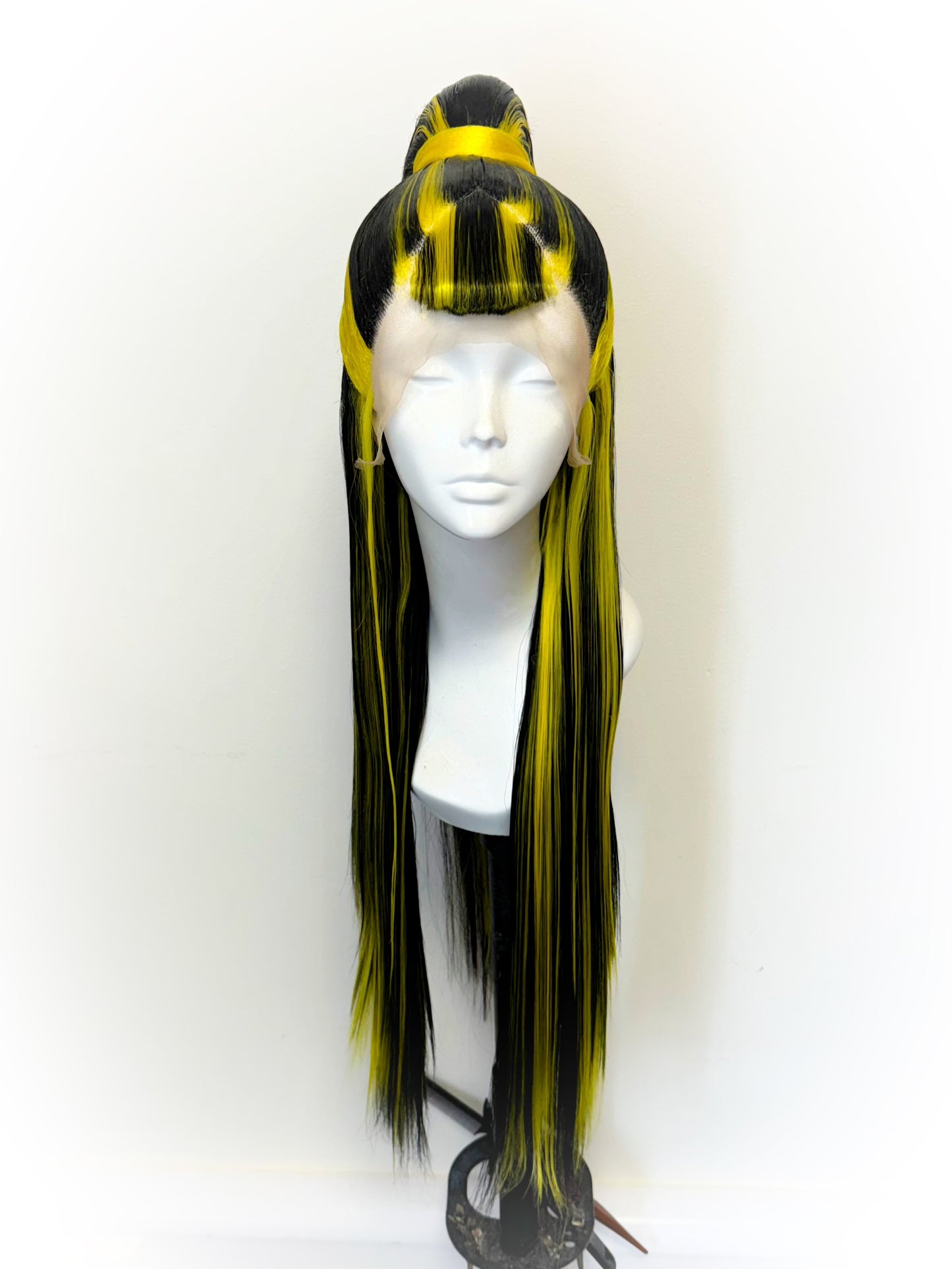 ÉireHeadRTW - Black & Yellow ponytail