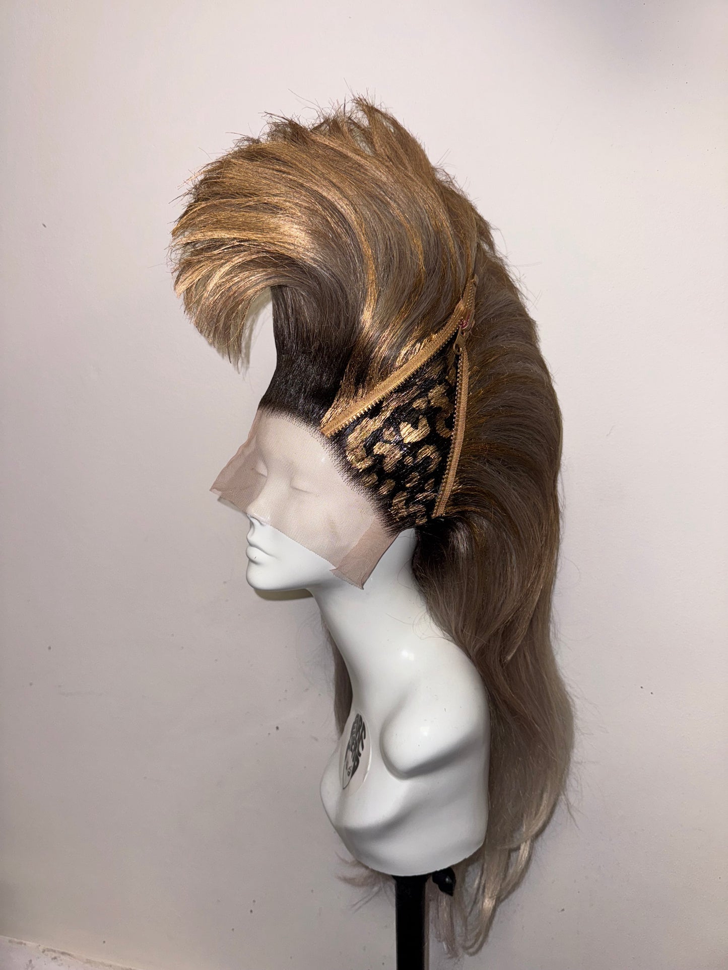 ÉireHeadRTW - leopard print and zipper Mohawk