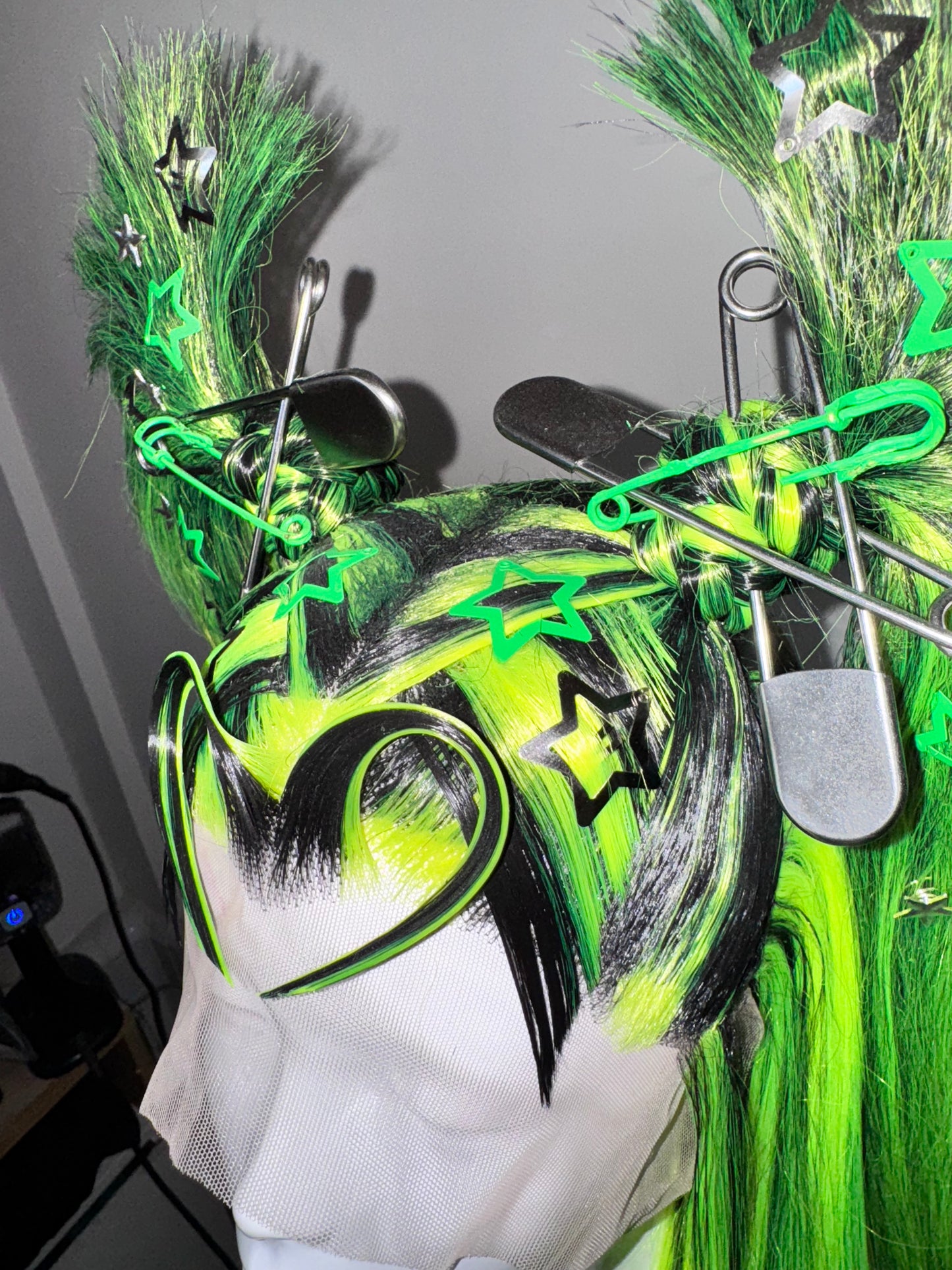 ÉireHeadRTW - neon green + black, y2k double pony