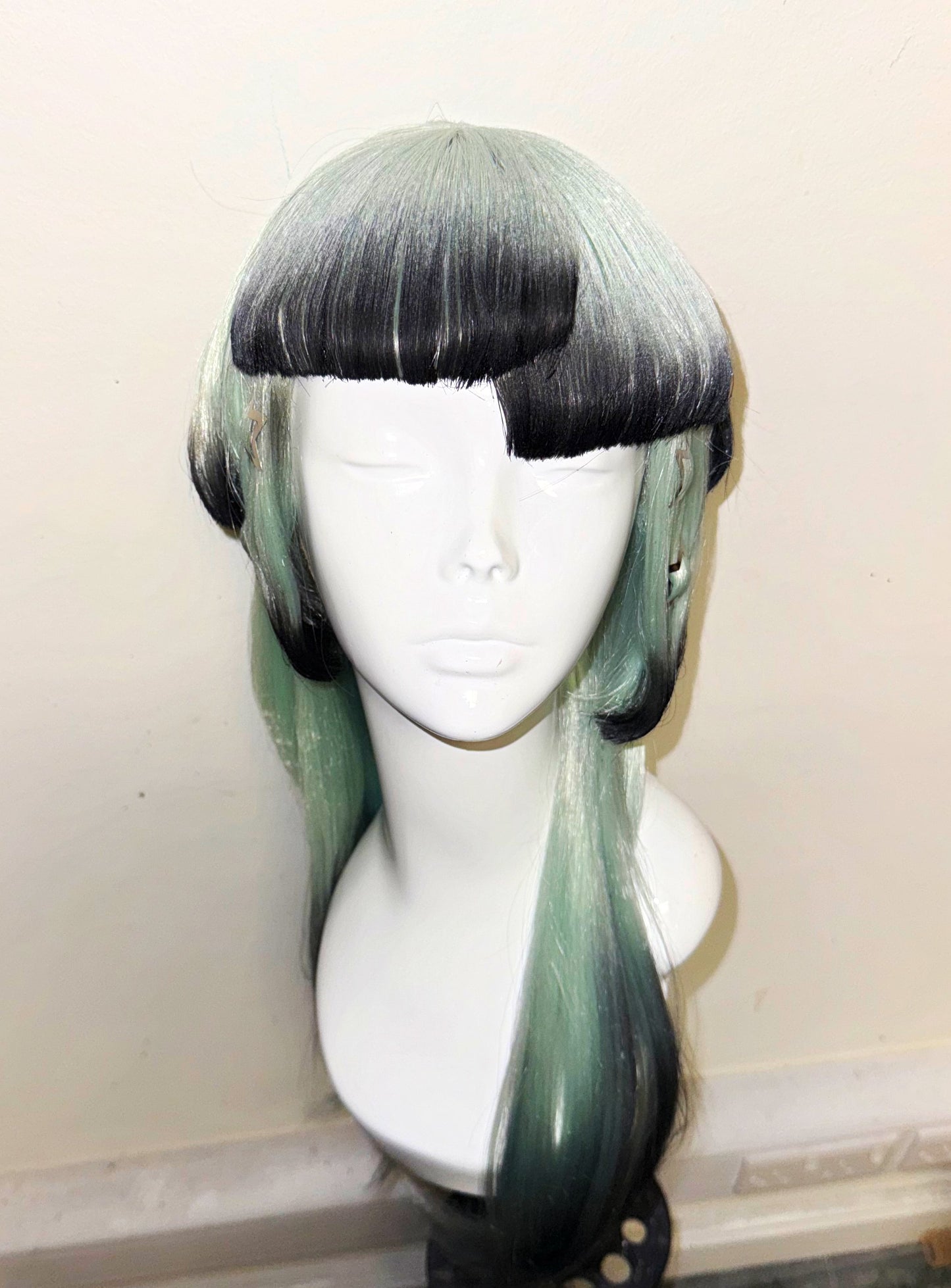 ÉireHeadRTW - mint jellyfish wig