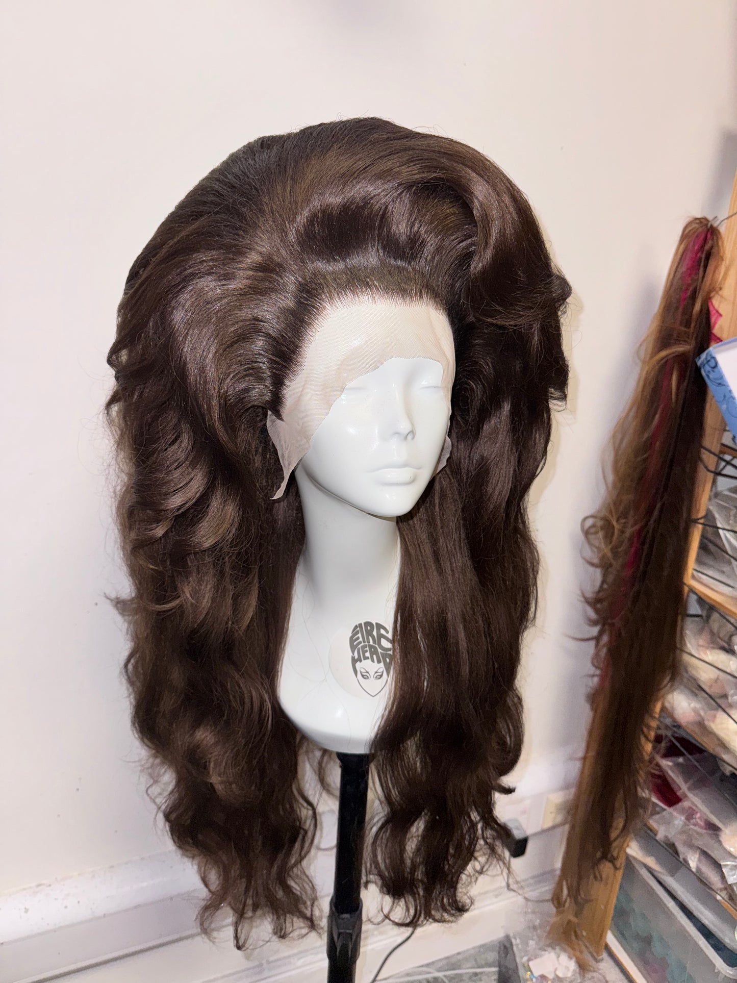 ÉireHeadRTW - brunette curly teased