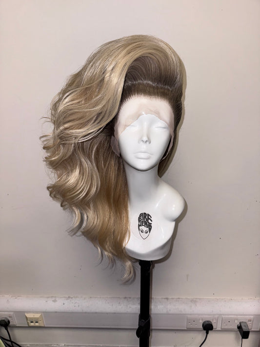 ÉireHeadRTW - blonde side swoop