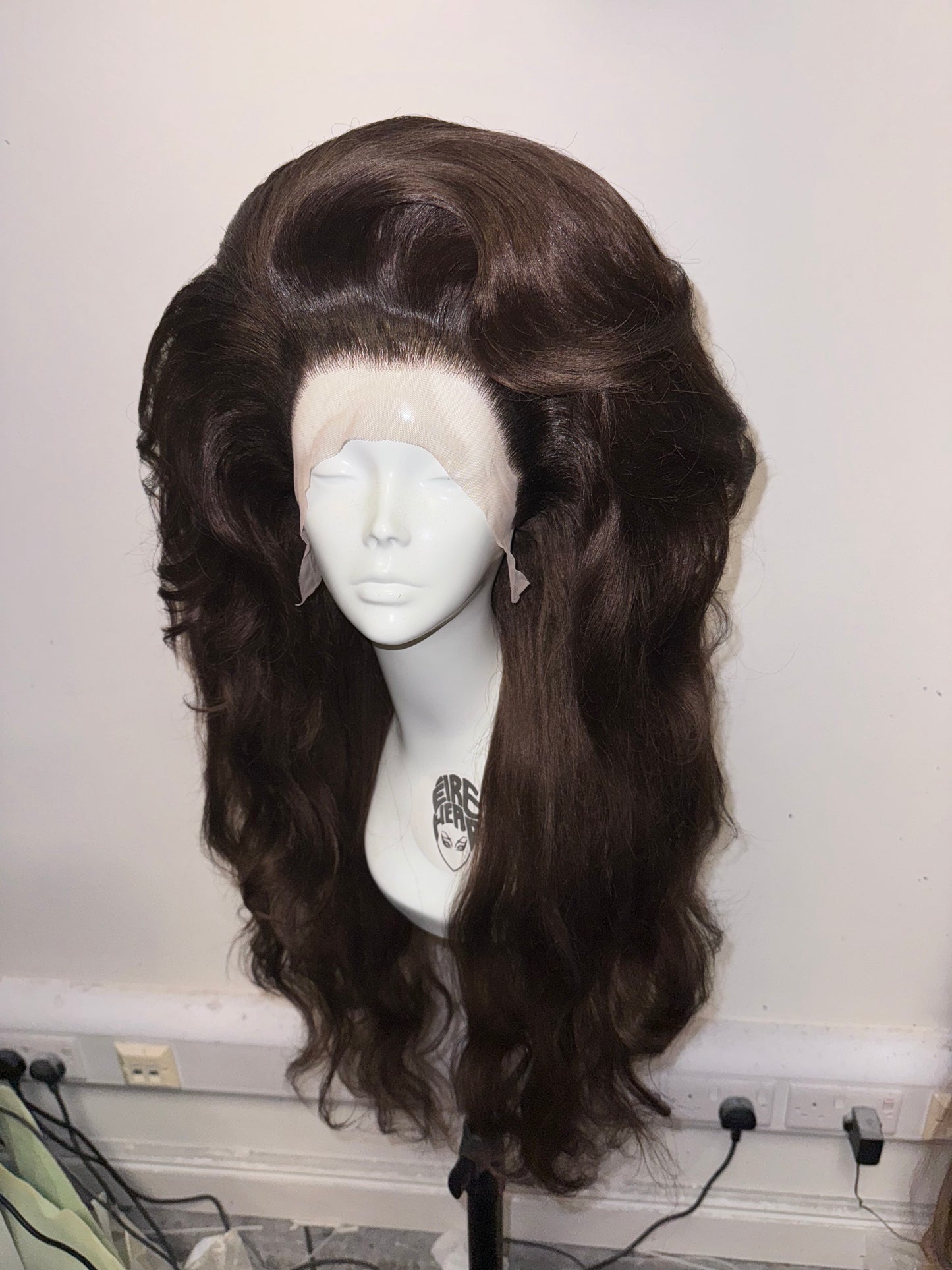 ÉireHeadRTW - brunette curly teased